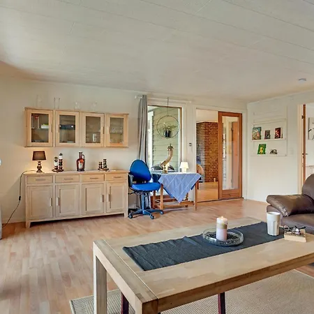 Cozy Home In Karrebaeksminde With Wifi